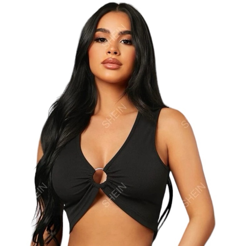 BLACK CROP TOP - Picture 2 of 3